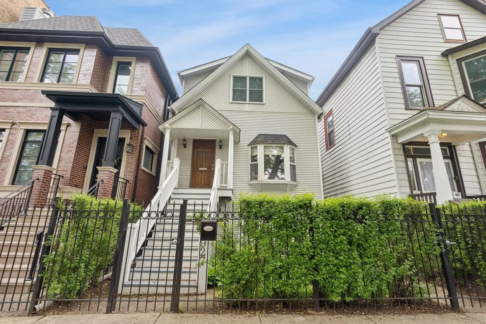 Unit for sale at 3927 N Paulina Street, Chicago, IL 60613