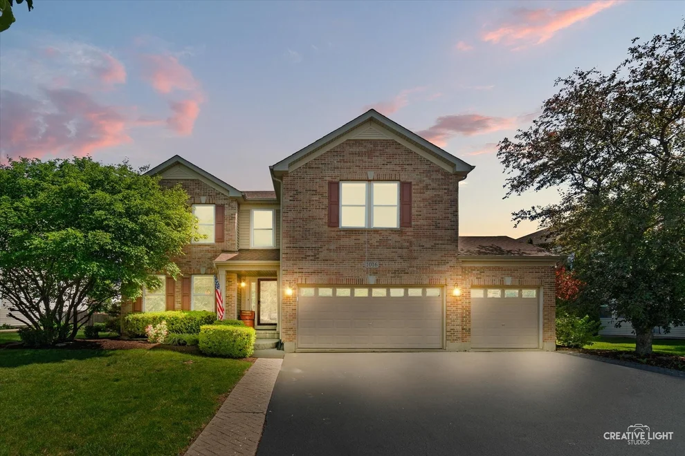 Unit for sale at 1016 Bayhill Lane, Shorewood, IL 60404
