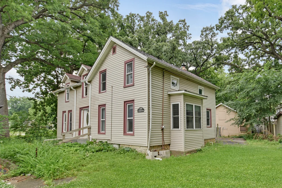 Unit for sale at 1408 E Washington Street, Joliet, IL 60433