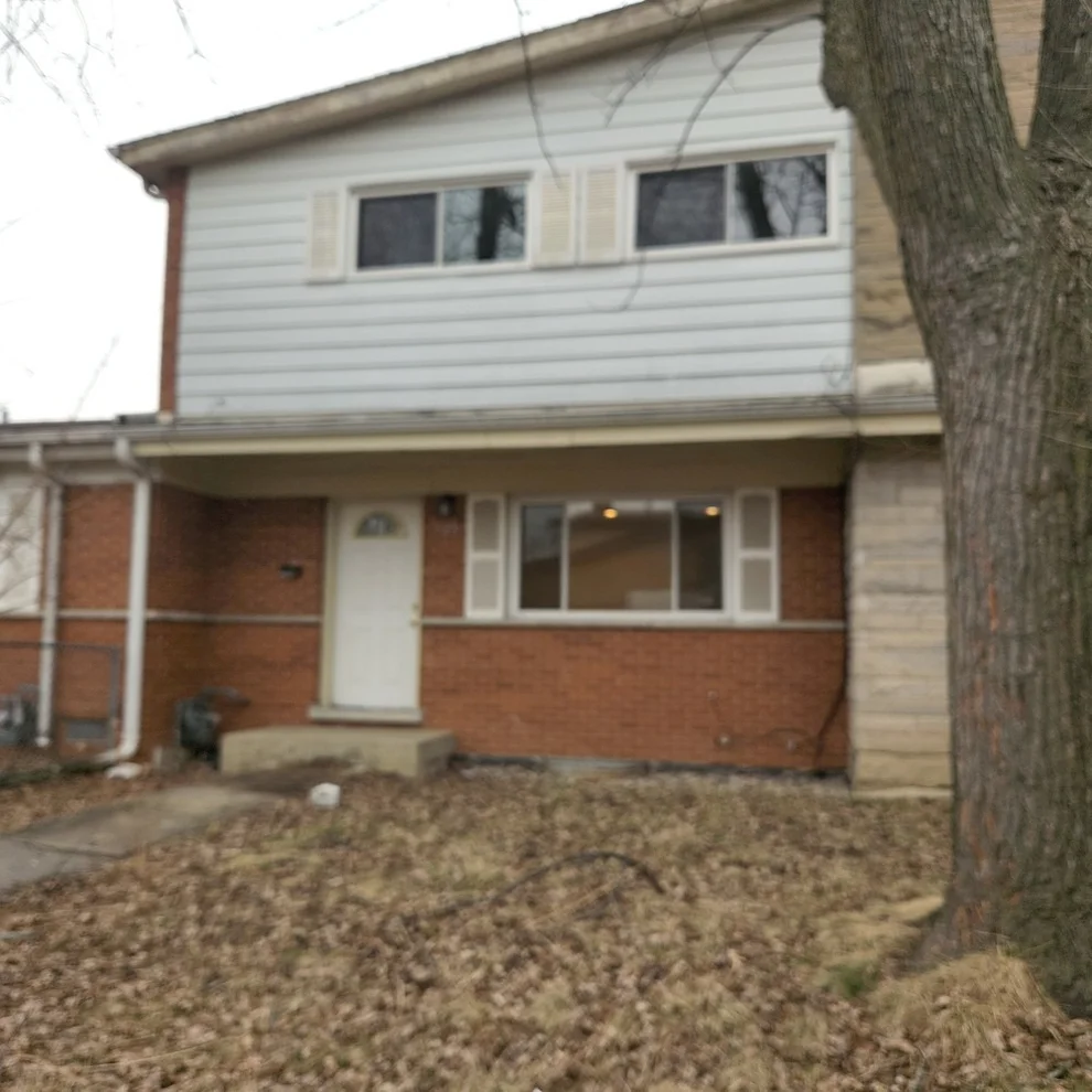 Unit for sale at 525 Glenshire Lane, Glenview, IL 60025