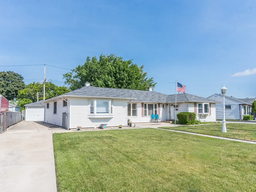 Unit for sale at 8818 S Kildare Avenue, Hometown, IL 60456
