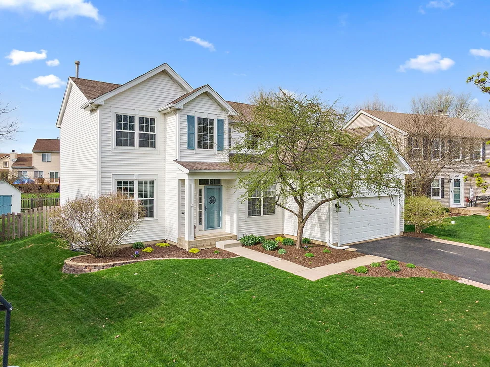 Unit for sale at 4951 Thistle Lane, Lake In The Hills, IL 60156