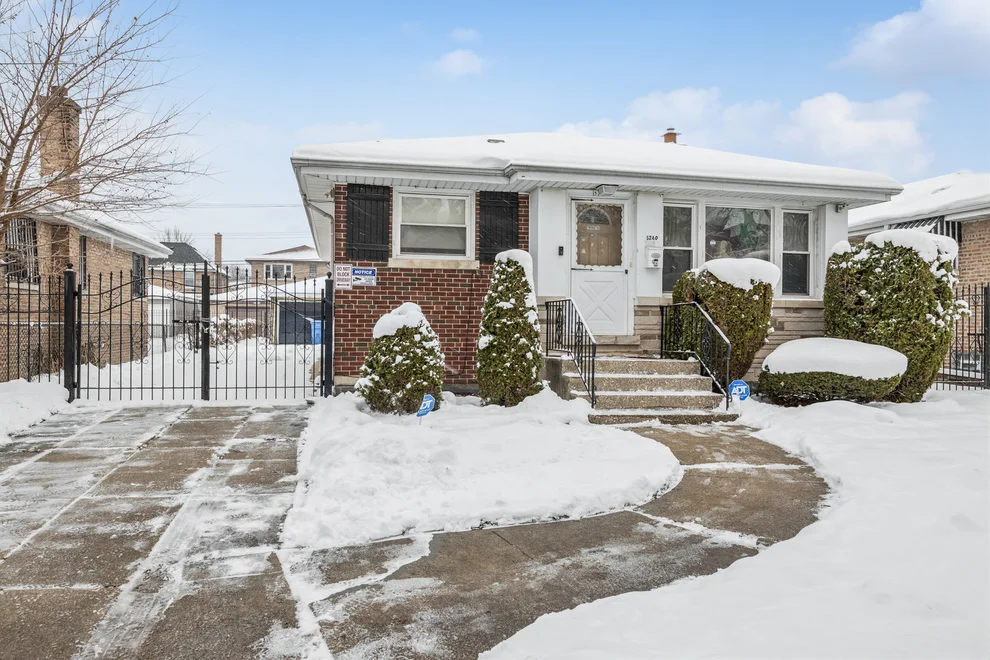 Unit for sale at 5240 W Gladys Avenue, Chicago, IL 60644
