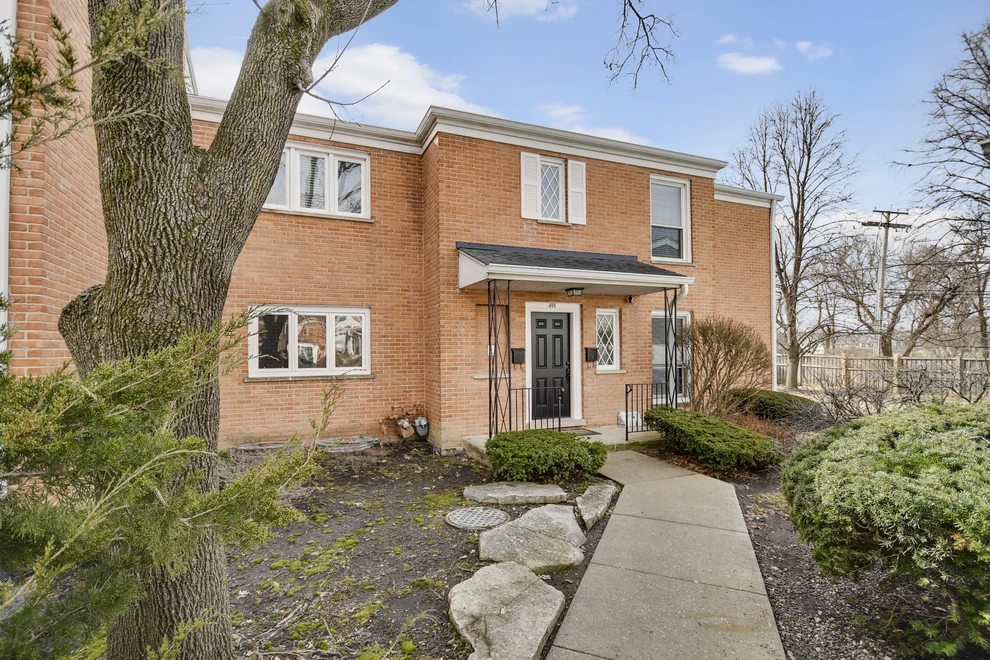 Unit for sale at 491 OLD SURREY Lane, Hinsdale, IL 60521