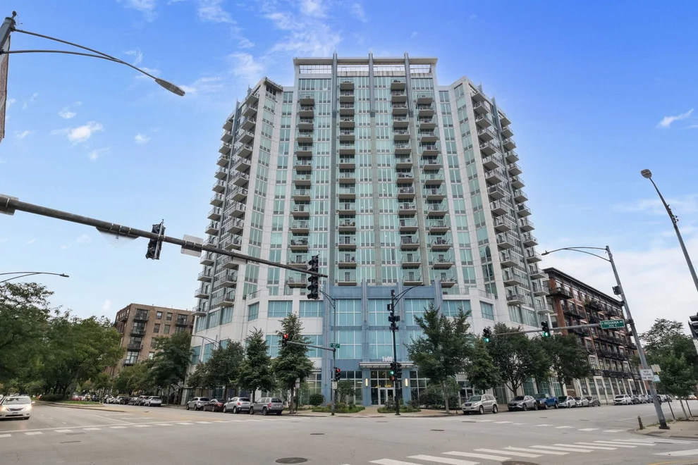 Unit for sale at 1600 S Indiana Avenue, Chicago, IL 60616