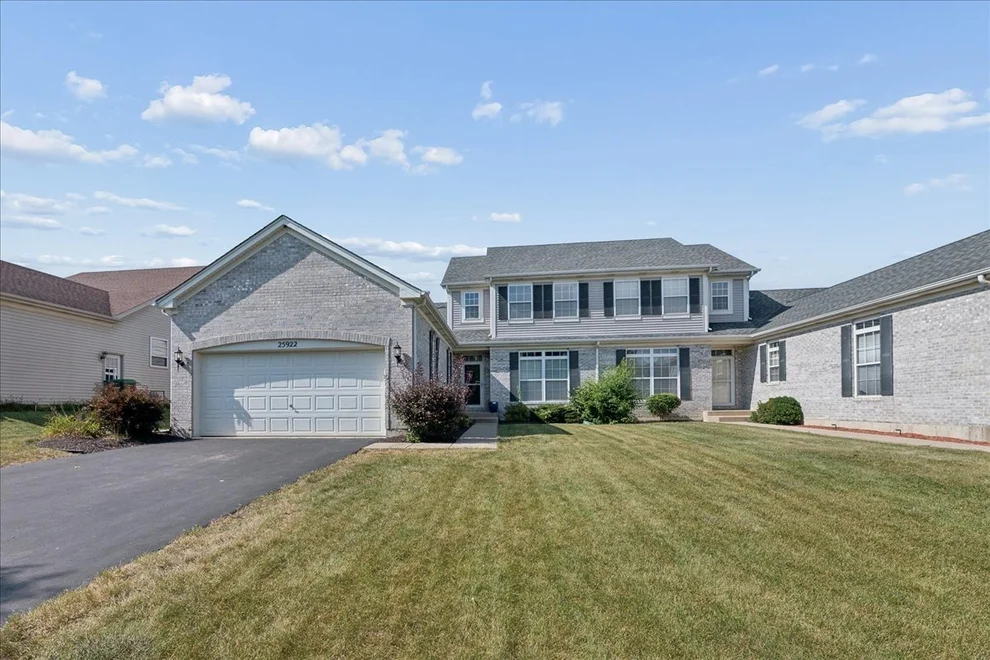 Unit for sale at 25922 W Sandy Knoll Drive, Channahon, IL 60410