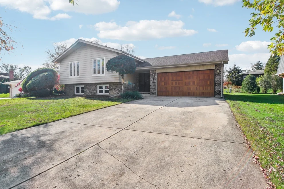 Unit for sale at 8S074 Adams Street, Darien, IL 60561