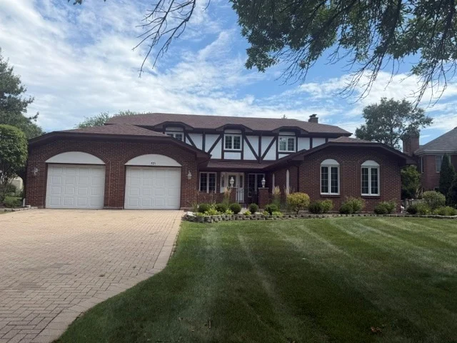 Unit for sale at 521 Forest Mews Drive, Oak Brook, IL 60523