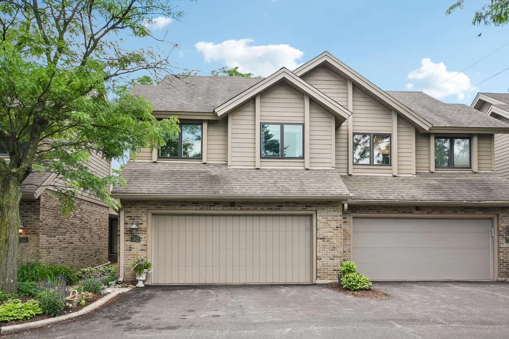 Unit for sale at 7912 S Garfield Avenue, Burr Ridge, IL 60527