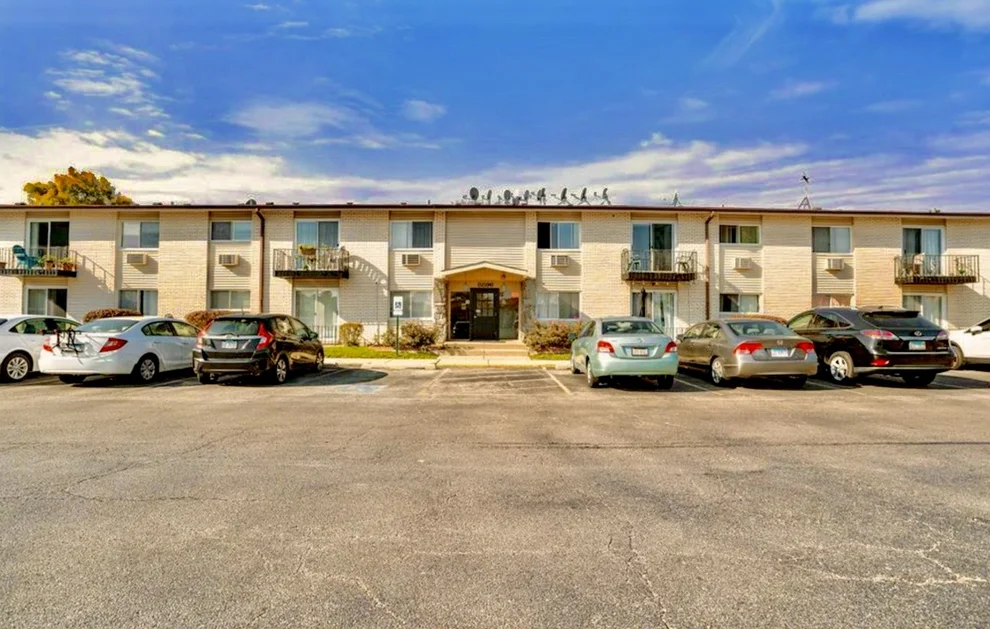 Unit for sale at 8896 David Place, Des Plaines, IL 60016