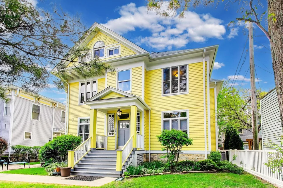 Unit for sale at 617 South Boulevard, Oak Park, IL 60302