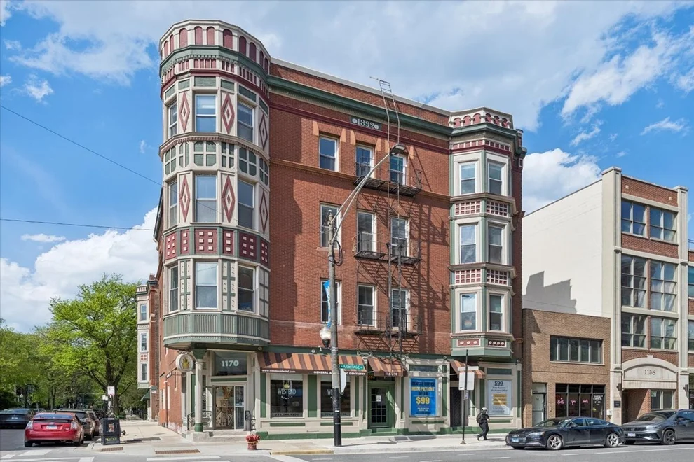 Unit for sale at 1170 W Armitage Avenue, Chicago, IL 60614
