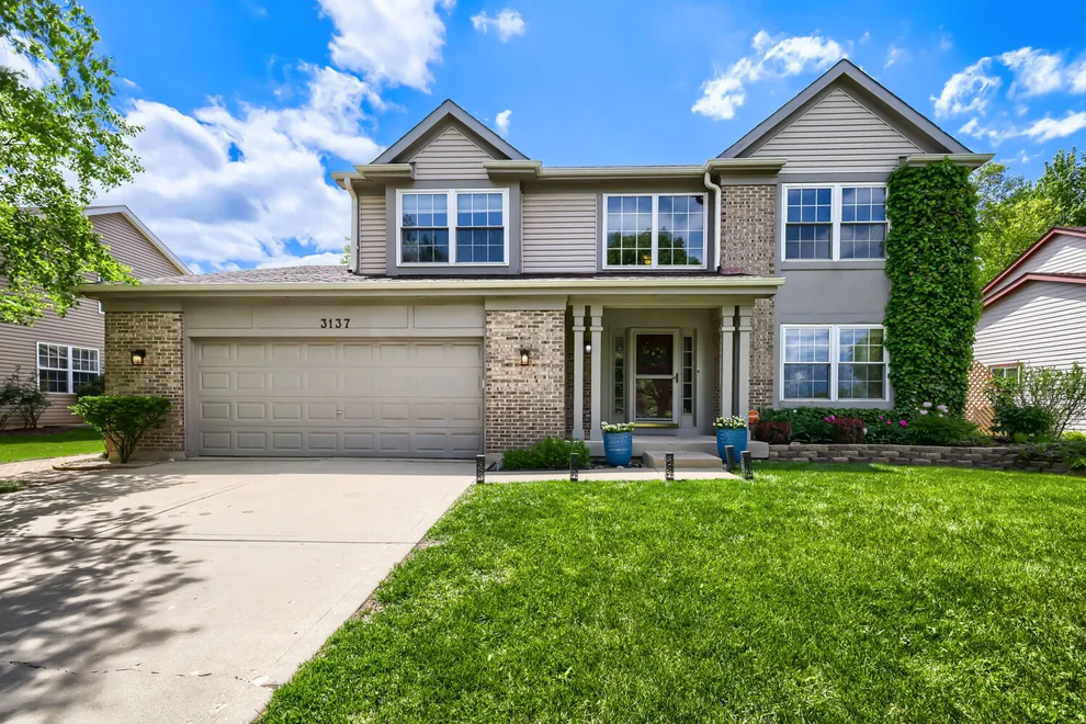 Unit for sale at 3137 Bennett Place, Aurora, IL 60502