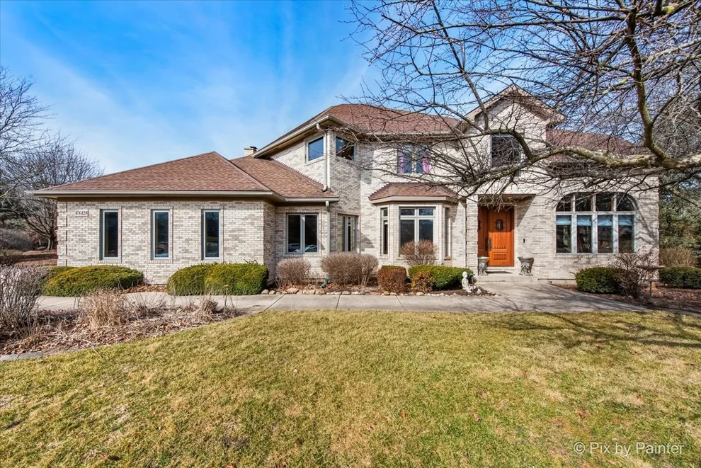 Unit for sale at 4N428 KINGSWOOD Court, Wayne, IL 60184