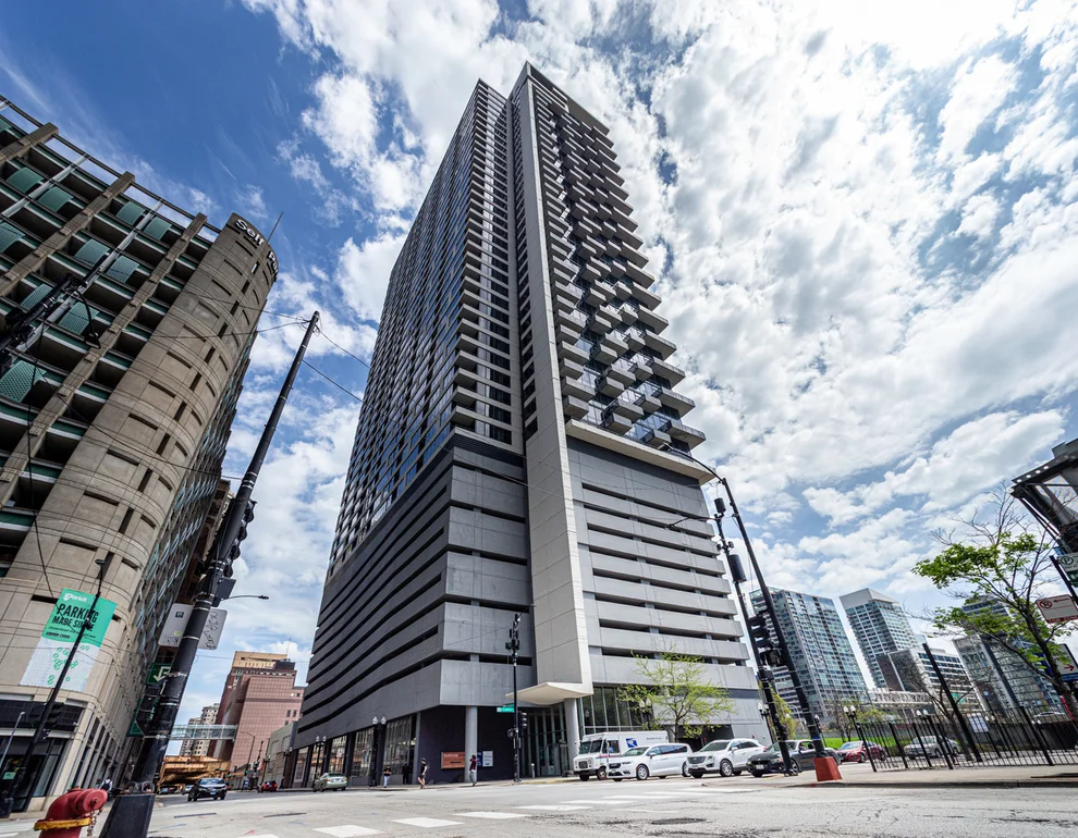 Unit for sale at 235 W Van Buren Street, Chicago, IL 60607
