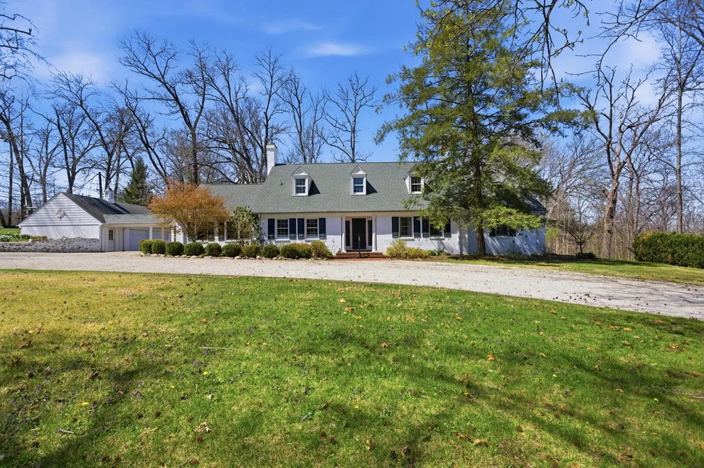 Unit for sale at 471 Sulphur Lane, Paris, IL 61944