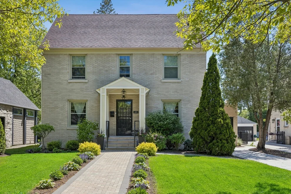 Unit for sale at 223 Southcote Road, Riverside, IL 60546