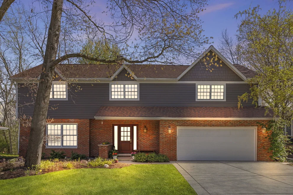 Unit for sale at 2135 Oak Hill Drive, Lisle, IL 60532