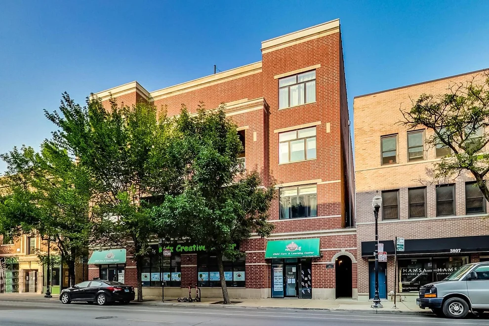 Unit for sale at 3811 N Lincoln Avenue, Chicago, IL 60613