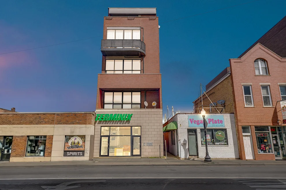 Unit for sale at 1552 W Fullerton Avenue, Chicago, IL 60614