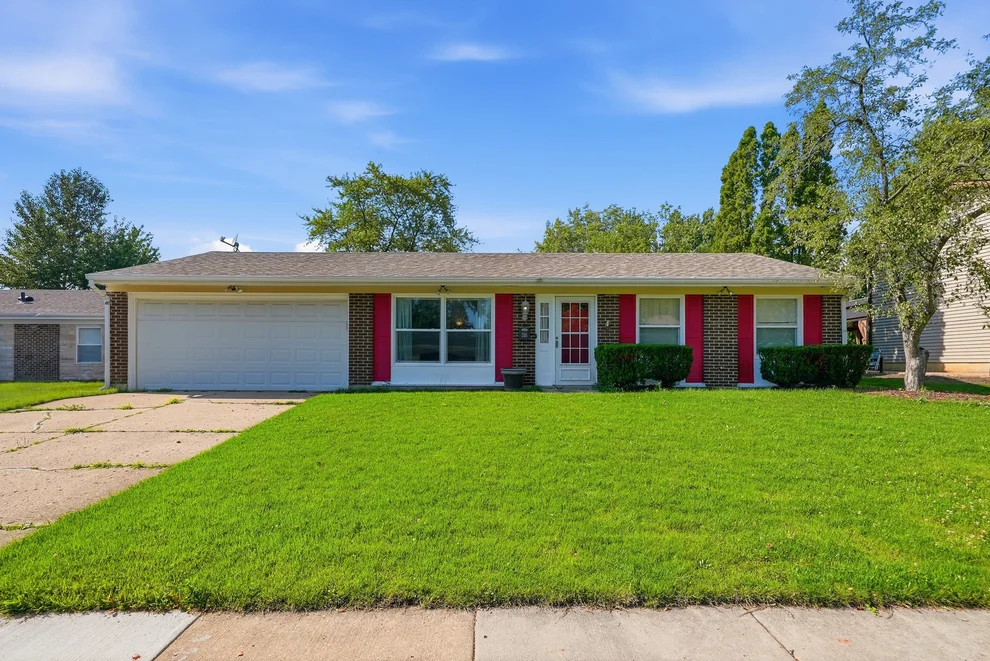 Unit for sale at 206 Judy Lane, Streamwood, IL 60107