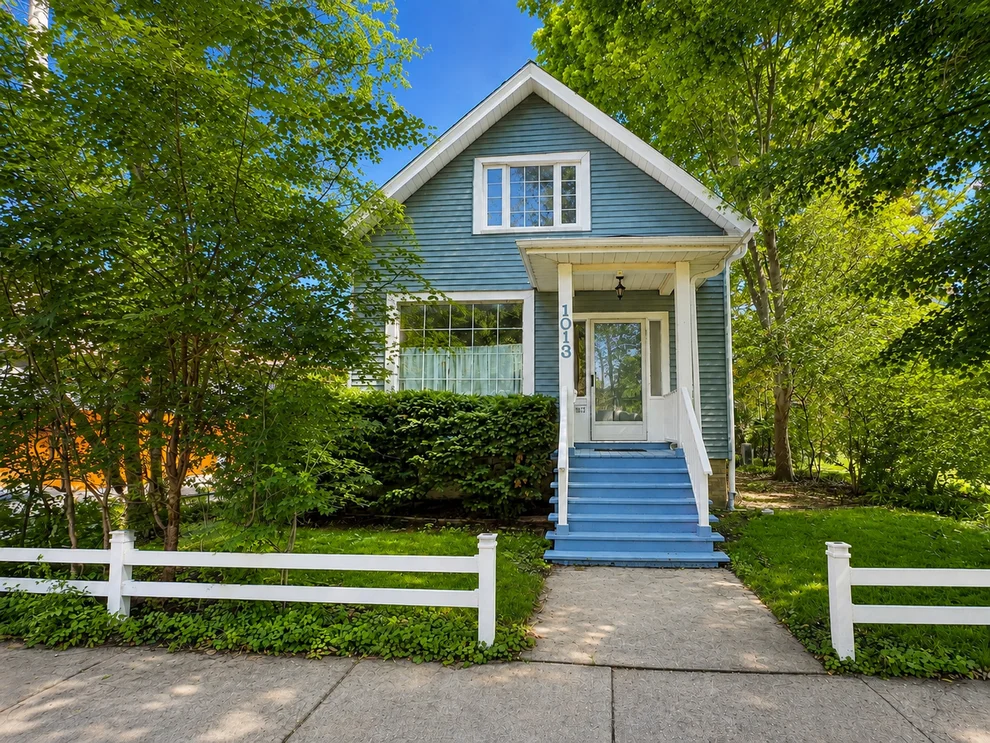 Unit for sale at 1013 Simpson Street, Evanston, IL 60201