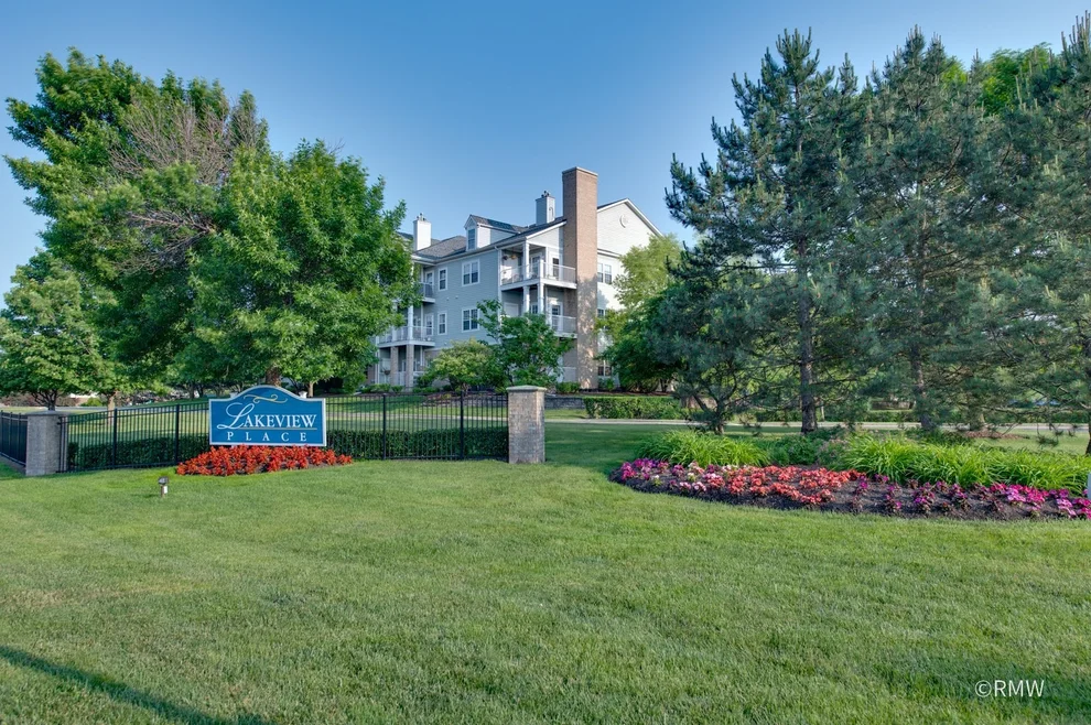 Unit for sale at 1275 W Lake Street, Addison, IL 60101