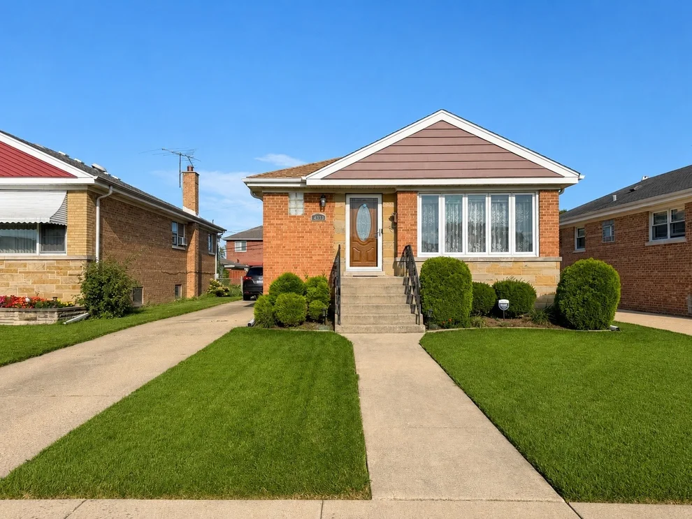 Unit for sale at 4333 N Oleander Avenue, Norridge, IL 60706