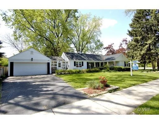 Unit for sale at 201 W Council Trail, MOUNT PROSPECT, IL 60056