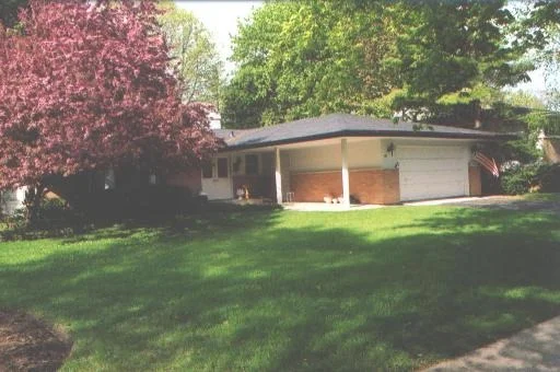 Unit for sale at 741 VALLEY PARK Drive, LIBERTYVILLE, IL 60048