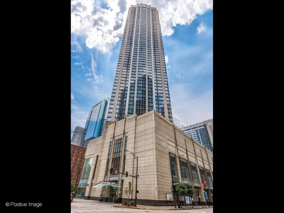 Unit for sale at 512 N MCCLURG Court, Chicago, IL 60611