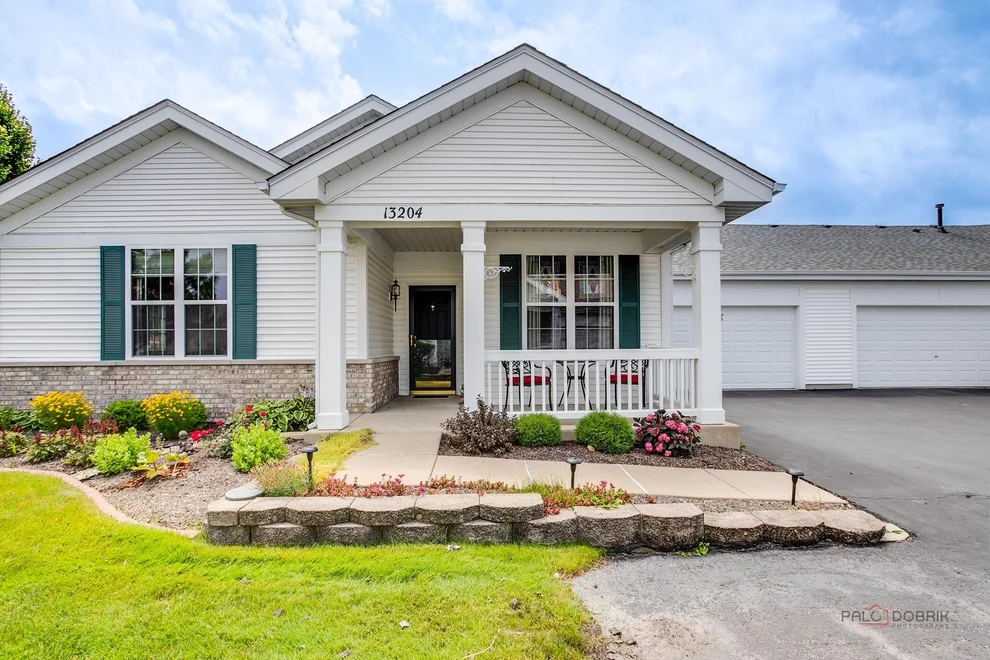 Unit for sale at 13204 W Sheffield Lane, Beach Park, IL 60083