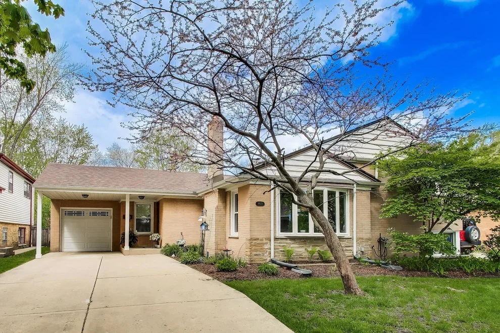 Unit for sale at 8922 Ewing Avenue, Evanston, IL 60203