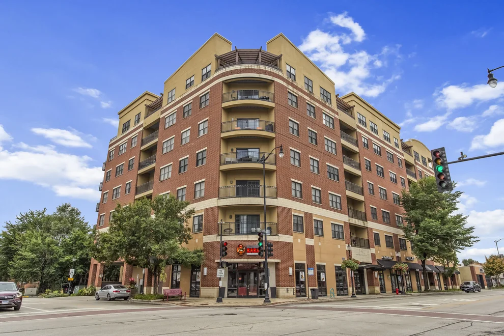 Unit for sale at 4953 Oakton Street, Skokie, IL 60077