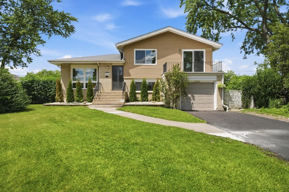Unit for sale at 2524 Allison Court, Glenview, IL 60025