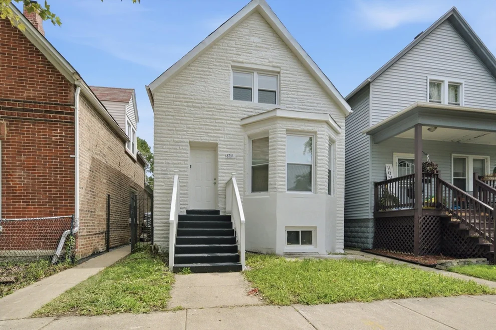 Unit for sale at 8731 S Carpenter Street, Chicago, IL 60620
