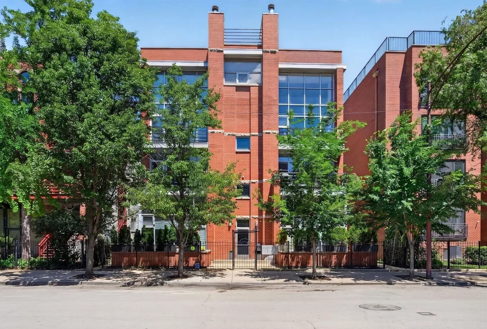 Unit for sale at 850 W Erie Street, Chicago, IL 60642