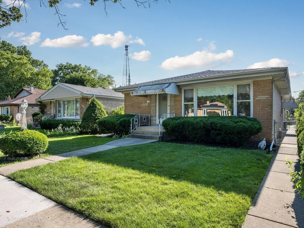 Unit for sale at 9420 Lawler Avenue, Skokie, IL 60077