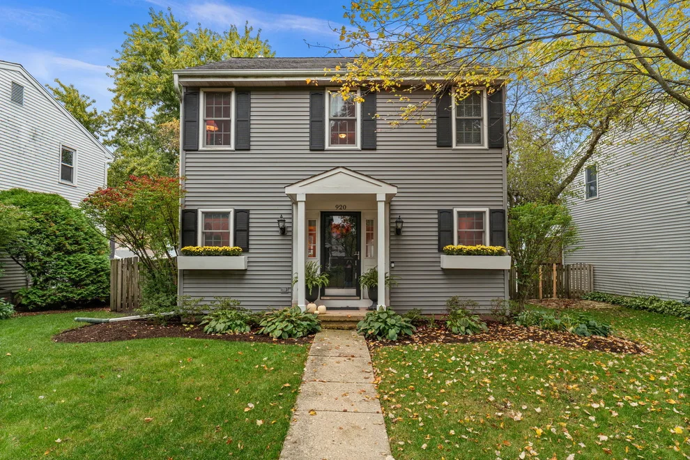 Unit for sale at 920 Britta Lane, Geneva, IL 60134