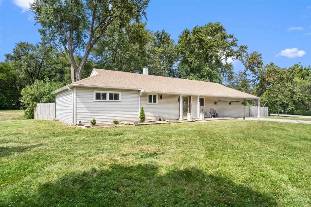 Unit for sale at 2N030 Virginia Avenue, Glen Ellyn, IL 60137