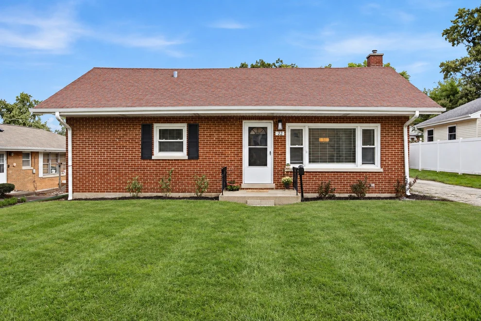 Unit for sale at 22 55th Street, Downers Grove, IL 60515