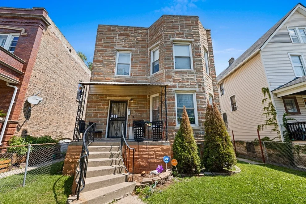 Unit for sale at 1015 N Central Avenue, Chicago, IL 60651