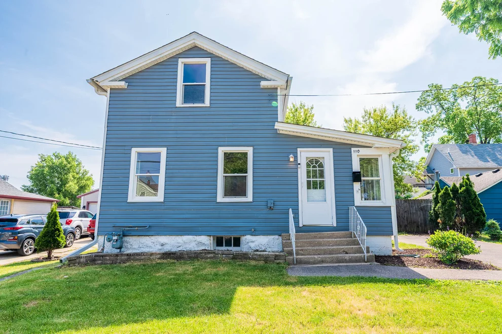 Unit for sale at 110 N Seminary Avenue, Woodstock, IL 60098