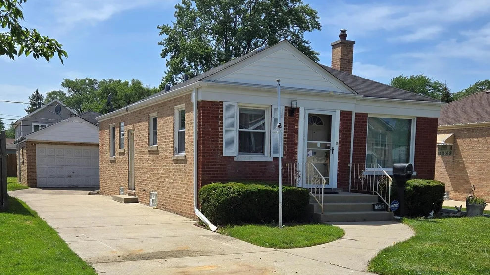Unit for sale at 7642 N Osceola Avenue, Niles, IL 60714