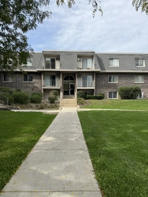 Unit for sale at 838 Jonathon Court, Prospect Heights, IL 60070