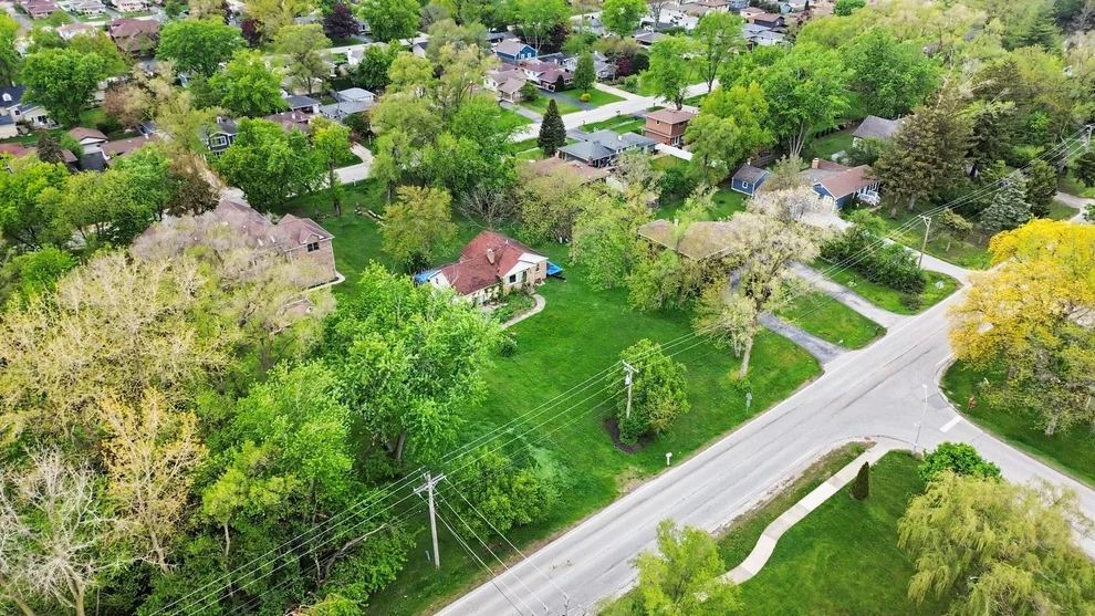 Unit for sale at 5828 Clarendon Hills Road, Willowbrook, IL 60527