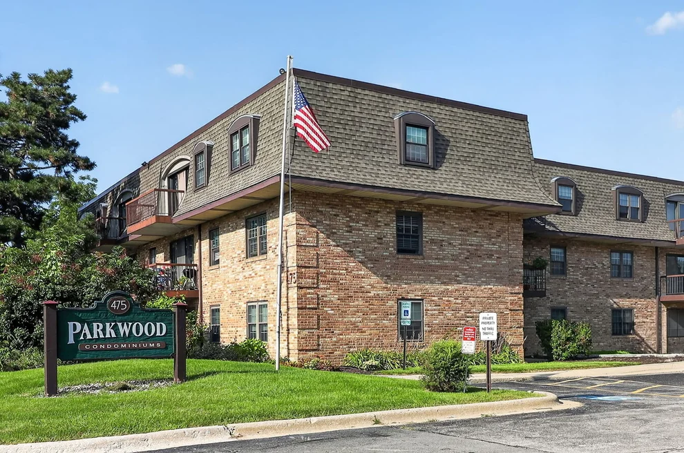 Unit for sale at 475 N Cass Avenue, Westmont, IL 60559