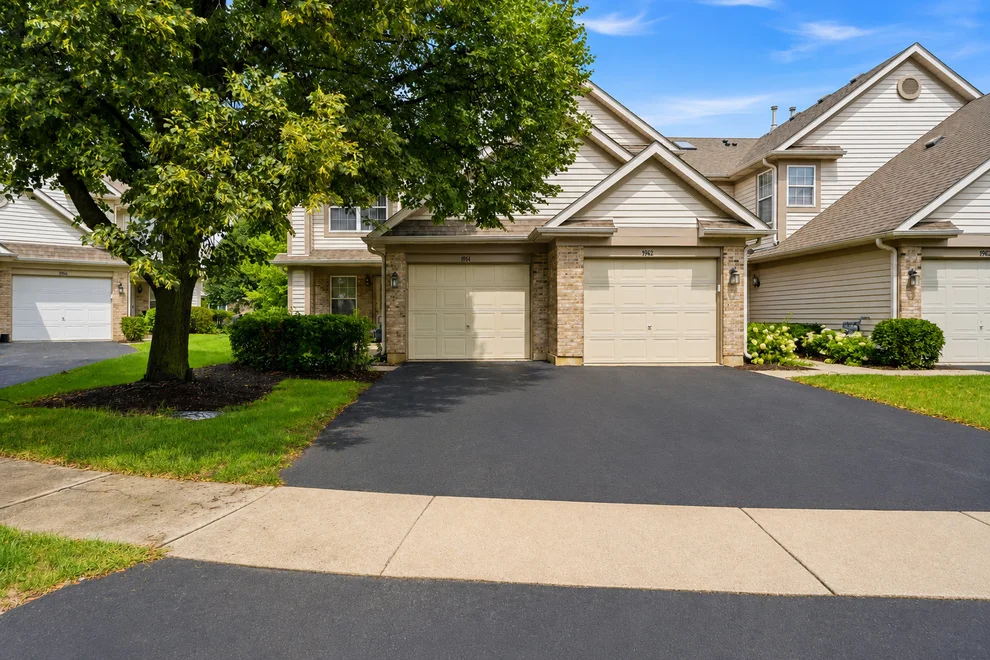 Unit for sale at 1984 Persimmon Court, Schaumburg, IL 60193