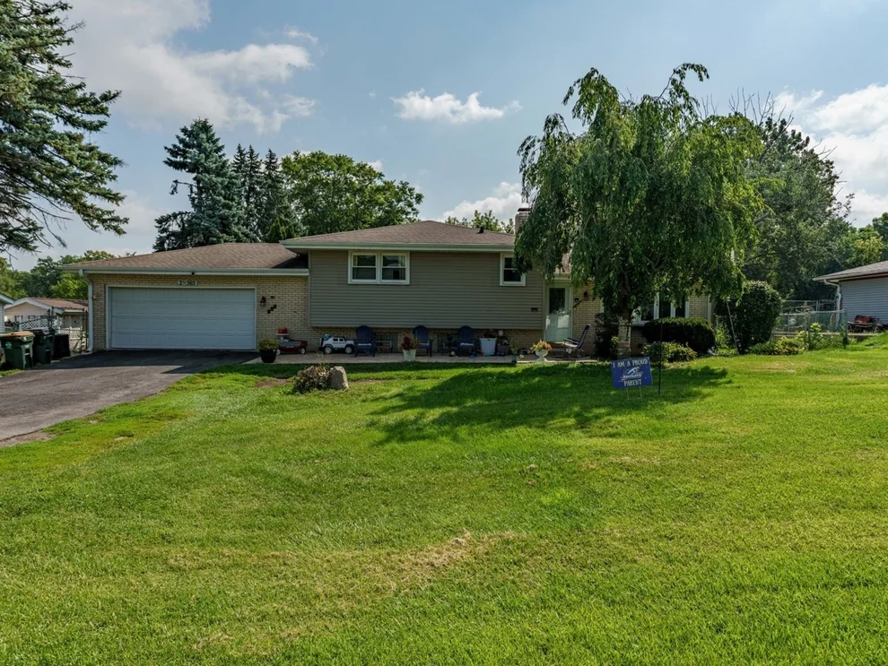 Unit for sale at 2N565 Euclid Avenue, Glen Ellyn, IL 60137