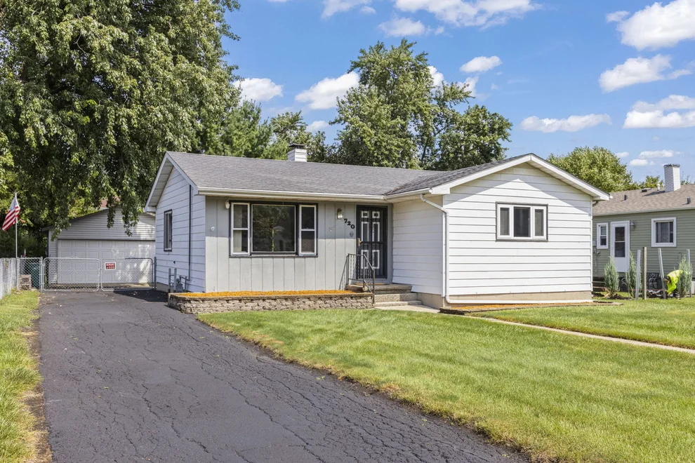 Unit for sale at 720 E Le Moyne Avenue, Lombard, IL 60148